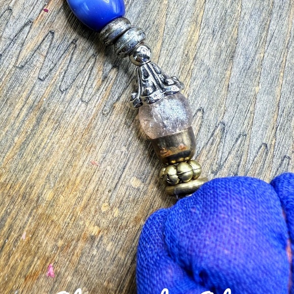 Cerulean flower bag charms with blue cats eye - Picture 2 of 3